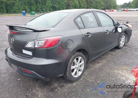 2011 Mazda Mazda3 I Touring z USA, uszkodzony, nr VIN JM1BL1VF2B1375632